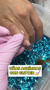 Tip: Uñas acrílicas con glitter 💅😁🤗 #nailsacrilicas #nailstips #nailshermosas #nailstechgel #nailssemipermanente #nailsemprendimiento #nailsaprendis #nailsexperta #nailscurso #nailsestadosunidos | Academia Arte en Uñas