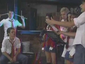RBD Rebelde Capitulo 112 Roberta besa a Diego y Paula los ve video