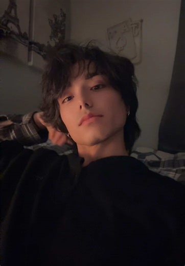 Jawline check | Jawline