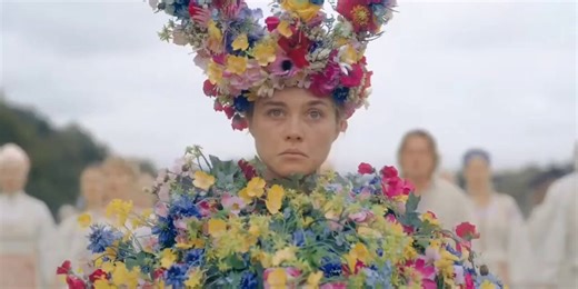The ending of Midsommar (2019) plays like horror in plain daylight, ritual replacing violence until it feels worse than anything graphic, Dani crowned and smiling as her agency disappears, the film turning acceptance into something deeply unsettling.