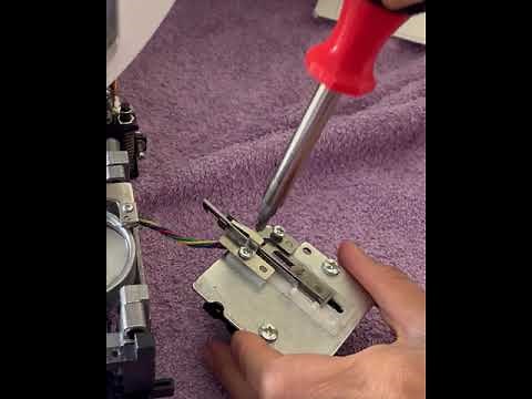 Singer Quantum Stylist 9960 Auto cutter Repair Video