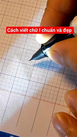 How to write the letter 'l' correctly and beautifully.