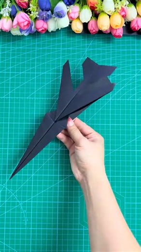 824K views · 2.7K reactions | 2025 new cloud-piercing paper airplane tutorial is here #hot #cloud-piercingpaperplane #creativehandmade #handmadeorigami #origamitutorial | People Crafts | Facebook