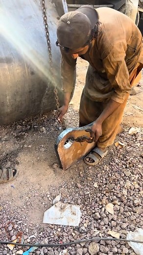 Optimizing excavator performance! Bucket refurbishment via line boring and welding. #HeavyEquipmentRepair #ExcavatorBucket #InnovativeConstruction #FabricationExperts #ASMR #AuthenticSkill | Authentic Skills