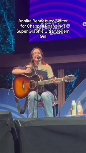 The Story Behind 'Super Graphic Ultra Modern Girl'