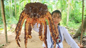 3.7K views · 70 reactions | Yummy cooking 250$ GIANT King Crab recipe - Chef Samurai | Chef Samurai | Facebook