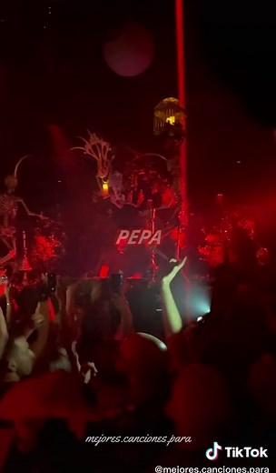 Fiesta en la Discoteca: Música de Farruko