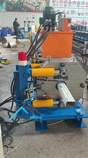 downspout machine#downspouts #gutter #rainwater #raingutter #construction #tubecuttingequipment