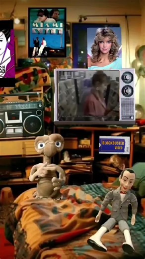 What memories do you have of blockbuster video? #blockbustervideo #80s #1980s #80sbaby #80skids