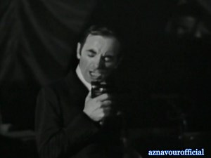 [Archives] - Accompagné par Henri Byrs et ses musiciens, Charles Aznavour interprète "Paris au mois d’août". Enregistré lors de la soirée de gala du Festival de Cannes, le 13 mai 1967. ❤🎶 | Charles Aznavour