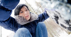 Jak nasadit sněhové řetězy? Nacvičte si to předem!