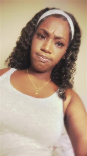 zeepriel (@zeepriel)’s videos with original sound - ᥫ᭡ ۰ ໋.