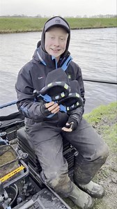 14 reactions | RUNDUM SICHER!  Die NEUE Pole Safe Double Sock verfügt über zwei kompakte Socken, die beide über gepolsterte Ränder, weiches Mesh-Material und mehrere Anbindungsmöglichkeiten für eine einfache Handhabung verfügen! | Preston Innovations | Facebook