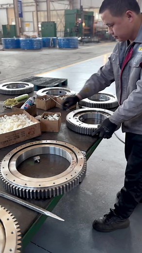 1.2K views · 15 reactions | These small slewing bearings are widely used in industrial automation equipment.#slewingbearing #slewingring #slewingbearingmanufactuer #slewbearings #slewring #crane #cranetruck #truckcrane #mobilecrane #towercrane | Merydom Slewing Bearing | Facebook