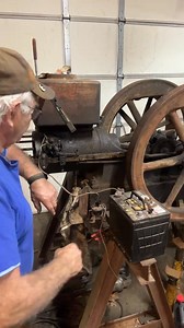 2.5K views · 54 reactions | Make & Break Wiring for Spark Test #galloway #make #break #flywheel #engine #onecylinder #ignitor #spark #ignition @Jason Hillis799 | Tractorman | Facebook