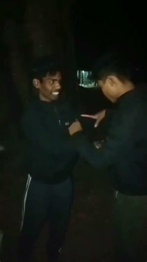 jokhon bondhu karo babar nam dhore khepay 😅😂