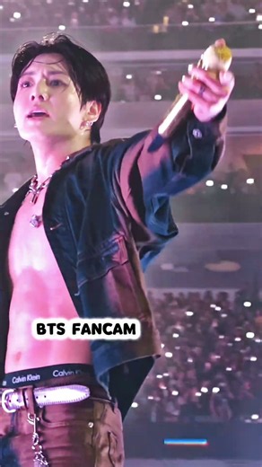 JUNGKOOK SHOWING HIS ABS DURING BODY TO BODY IN LOS ANGELES DAY 4 #bts #jungkook #army #kpop #shorts