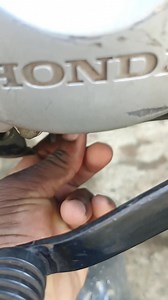 Minor motorbike service tutorial, kindly visit my YouTube channel for the full video.https://youtube.com/shorts/KTFdSRZobWY?si=NNu-5paf5wh6iD4P. #fyp | Mlungisi Fixer Mbuyazi
