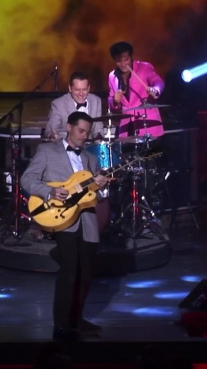 Dean Z as Elvis Live at Clay Cooper Theatre in Branson, Missouri