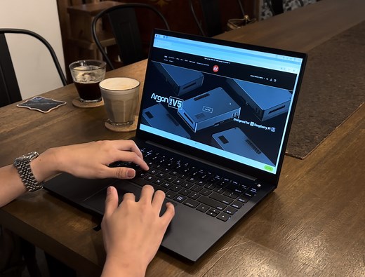 Argon One UP: Raspberry Pi-powered laptop with 14-inch display starts reaching customers