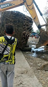 #shoutout sa operator,, sng backhoe #rescue operation,, #crossingdaan #💪💪 | Christopher Lamasan