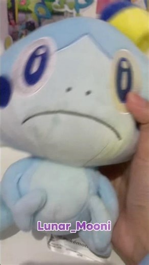 Unboxing Sobble plushieeehehehdhhddjowow