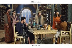 Daniel 7:1-8 En el primer año de Belsasar rey de Babilonia tuvo Daniel un sueño, y visiones de su cabeza mientras estaba en su lecho; luego escribió el sueño, y relató lo principal del asunto. Daniel dijo: Miraba yo en mi visión de noche, y he aquí que los cuatro vientos del cielo combatían en el gran mar. Y cuatro bestias grandes, diferentes la una de la otra, subían del mar.La primera era como león, y tenía alas de águila. Yo estaba mirando hasta que sus alas fueron arrancadas, y fue levantada