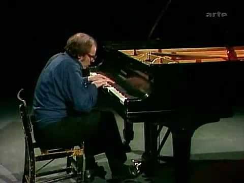 Glenn Gould - Fugue in E Major from The Well Tempered Clavier Book 2 - BWV 878