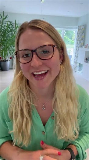 🍏 Improve Your Diet with Coach Becs' Top Tips! 🍏 Join Coach Becs on the Miactive app as she highlights 3 essential strategies to enhance your eating habits: 1. Color Diversity: Aim to include a rainbow of colors in your meals. More colors often mean a broader range of nutrients! 2. Variety is Key: Mix up your food choices to ensure a well-rounded diet and to keep meals exciting. 3. Maintain Balance: Focus on balancing macros and food groups to optimize health and energy levels. 📲 Ready to tak