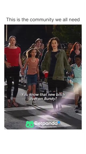 Movies | Memes | Streamers on Instagram: "This is the community we all need Credits: Showtime (network), developed by John Wells, based on the UK series by Paul Abbott, starring Emmy Rossum, William H. Macy, Jeremy Allen White, Cameron Monaghan, Shanola Hampton, Steve Howey, Emma Kenney, Ethan Cutkosky Shameless (2011–2021) is a dramedy about the chaotic and fiercely loyal Gallagher family on Chicago’s South Side. With their alcoholic father Frank (William H. Macy) constantly scheming or passed 