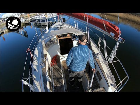 Singlehanded docking in sailboat | in and out of the slip