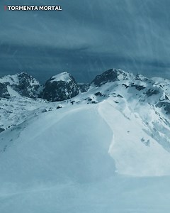 121K views · 1.2K reactions | Una experimentada escaladora queda atrapada en una tormenta de nieve cuando encuentra a un desconocido al borde de la muerte y se enfrenta a una carrera a contrarreloj para bajarlo de la montaña antes que anochezca. ️ Tormenta Mortal está disponible ️ | Netflix | Facebook