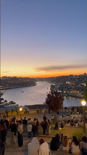 Pôr do Sol em Porto, Portugal | #europa #portugal #lisboa #solotravel | Nicolas Lazaroto Travel
