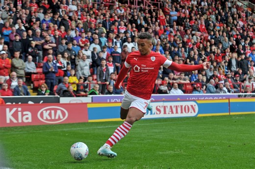 Barnsley 'enter talks' over deadline day reunion with ex-Reds forward