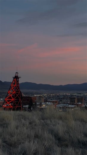 Beautiful night in Butte Montana ⛰️ February and still barely any snow 🫣 #montana #february #sunset | Jake Masters - Platinum Real Estate