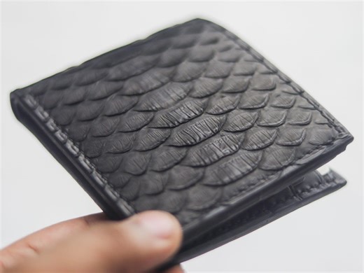 Wynton - Hand-crafted Python Skin Bifold Wallet Raven Black / Premium Wallet / Men's Wallet - Etsy