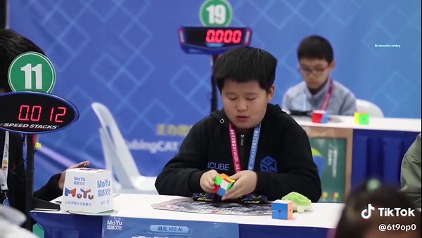 World Record Rubik's Cube Challenge
