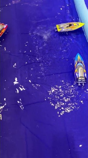 High-Speed RC Speed Boats Racing in the Pool! 🚤💨 #kidsgames #kidstoys