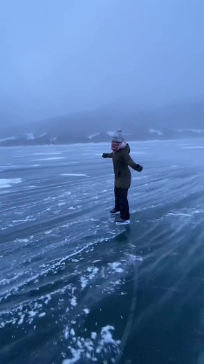 Mesmerizing Ice Skating on Lake | Relaxing ASMR Video
