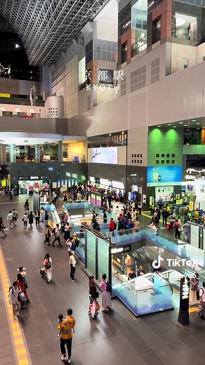 京都駅の魅力を動画で紹介