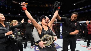 Amanda Nunes defeats Ronda Rousey with first-round TKO at UFC 207