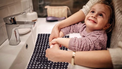Sink Protectors Mat for Kitchen Sink - 2Pack Adjustable Kitchen Sink Mat Fast Draining - Dish Drying Mat for Dishes And Glassware - Easy to Clean & Diy Cut