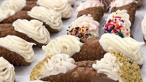 Mannino's Cannoli Express is hitting the streets of New Jersey with its unique cannoli recipe
