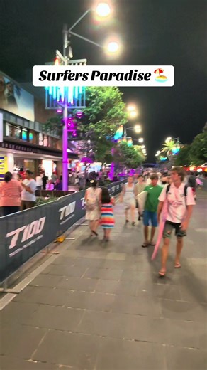 Surfers Paradise Nightlife Walk | Gold Coast, Australia
