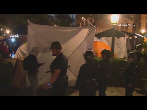 USC protest: Police in riot gear clear pro-Palestine encampment