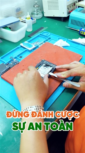 😱 GIẢM ĐẾN 30% khi thay pin AndroidI!! 😱 Pin điện thoại xuống cấp, dùng có xíu mà hết pin, tụt pin, phải sạc nhiều khiến bạn khó chịu? Đến FASTCARE thay pin mới, được giảm đến 30%, linh kiện chính hàng an tâm cả năm dài! 🔥 Nhấn để xem giá: https://fastcare.vn/thay-pin-dien-thoai | Fastcare - Hệ Thống Sửa Chữa Điện Thoại, Laptop