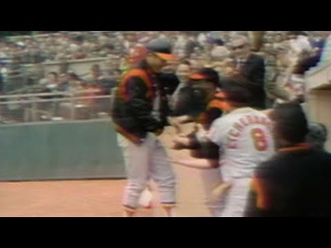 Orioles pitcher McNally hits homer in 1969 WS Game 5