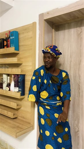 Adeyemo Enoch Adelere on Instagram: "This woman wants to pressure me 😏"