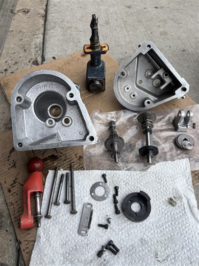 Ammco brake lathe tech, parts and repair Accuturn, JBC, Rels, Hunter | I picked up a Ammco 4000 brake lathe and the crossfeed is not working so I opened it up and found a gear out of place | Facebook