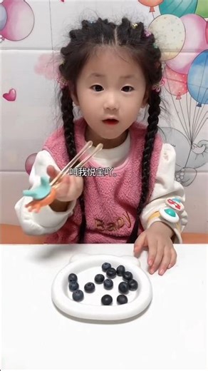 “Epic Candy Challenge with My School Bestie! 😅